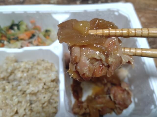 YOUR MEAL( ユアミール)　甘辛ダレの鶏の生姜焼きセット4